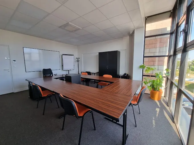 L'espace de coworking Bureaux & Services - Technopole Université