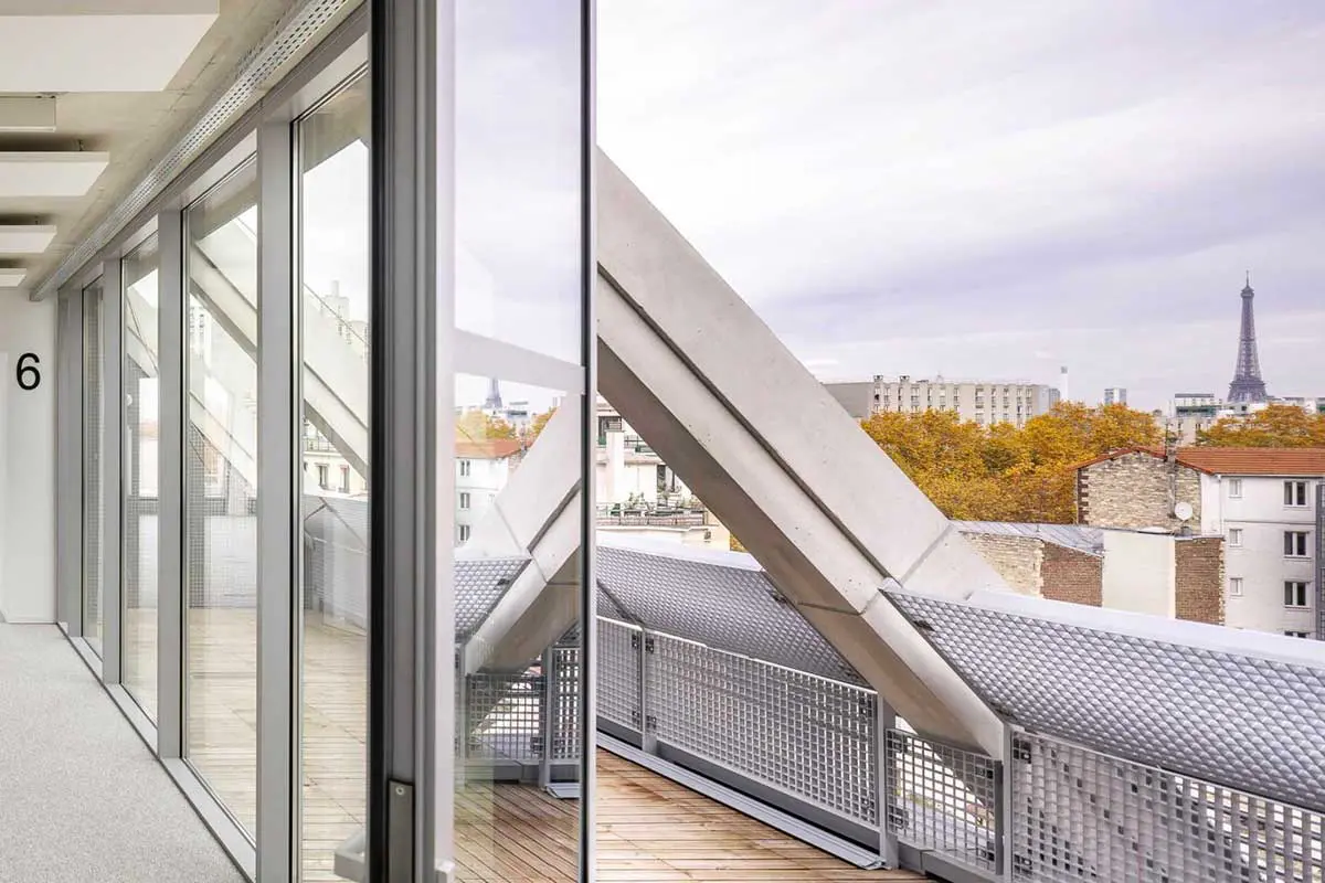 vue sur la cathédrale depuis Spotlight