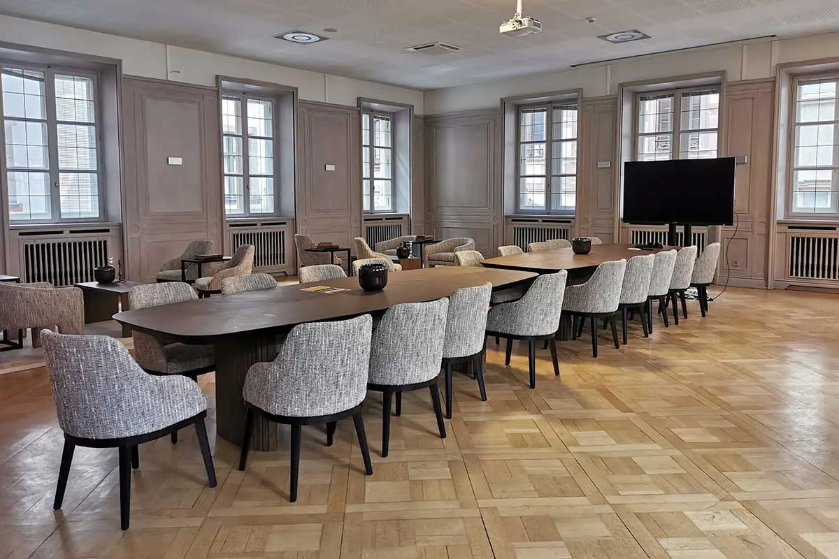 Salle de réunion à Now Coworking Strasbourg