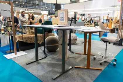 Bureaux assis-debout Makiba à Workspace Expo