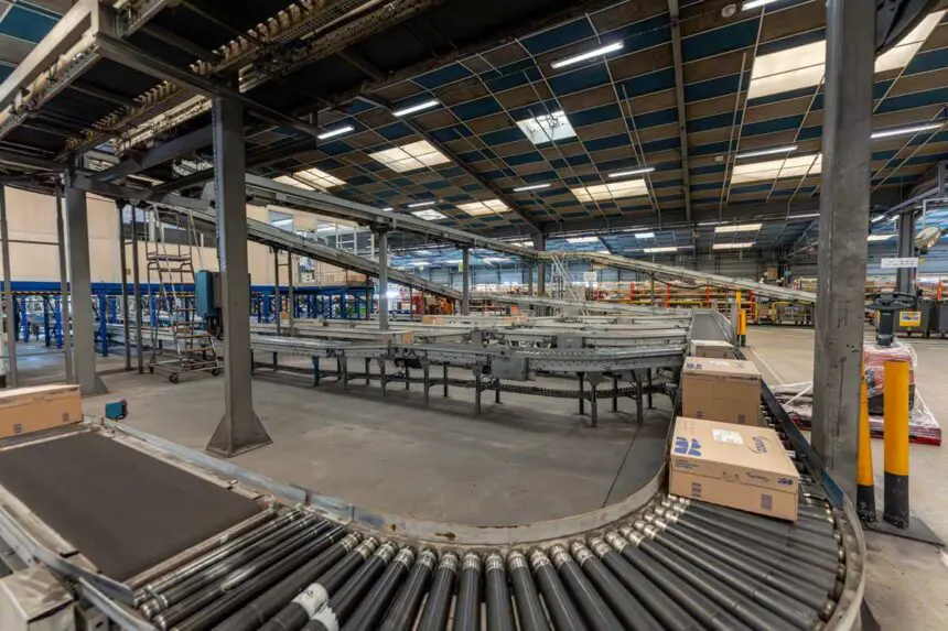 Entrepôt Lyreco à Villaines-la-Juhel (Mayenne)