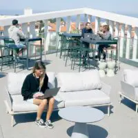 Le Connecteur, coworking avec rooftop à Biarritz