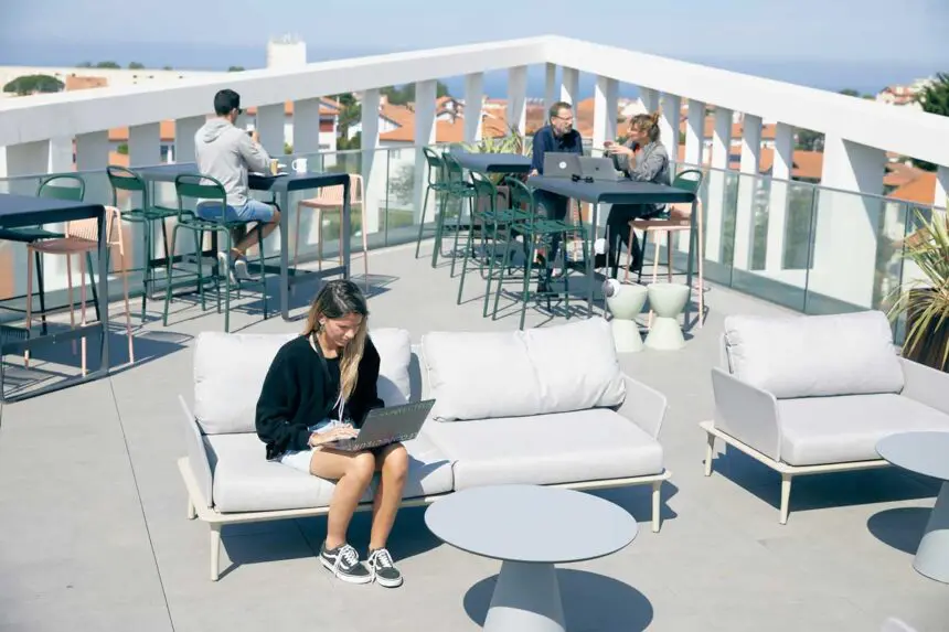 Le Connecteur, coworking avec rooftop à Biarritz